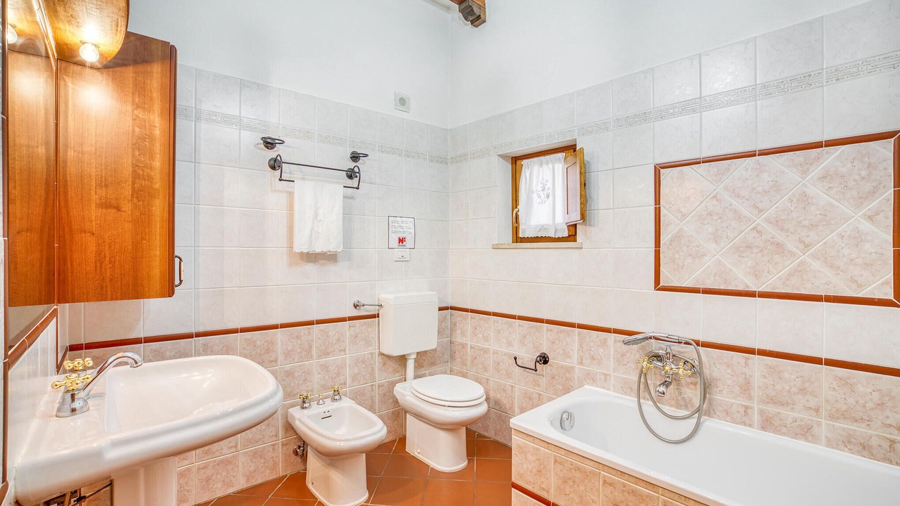 Photo of Bathroom in Alberoro