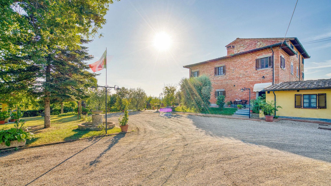 Photo of Others in Alberoro