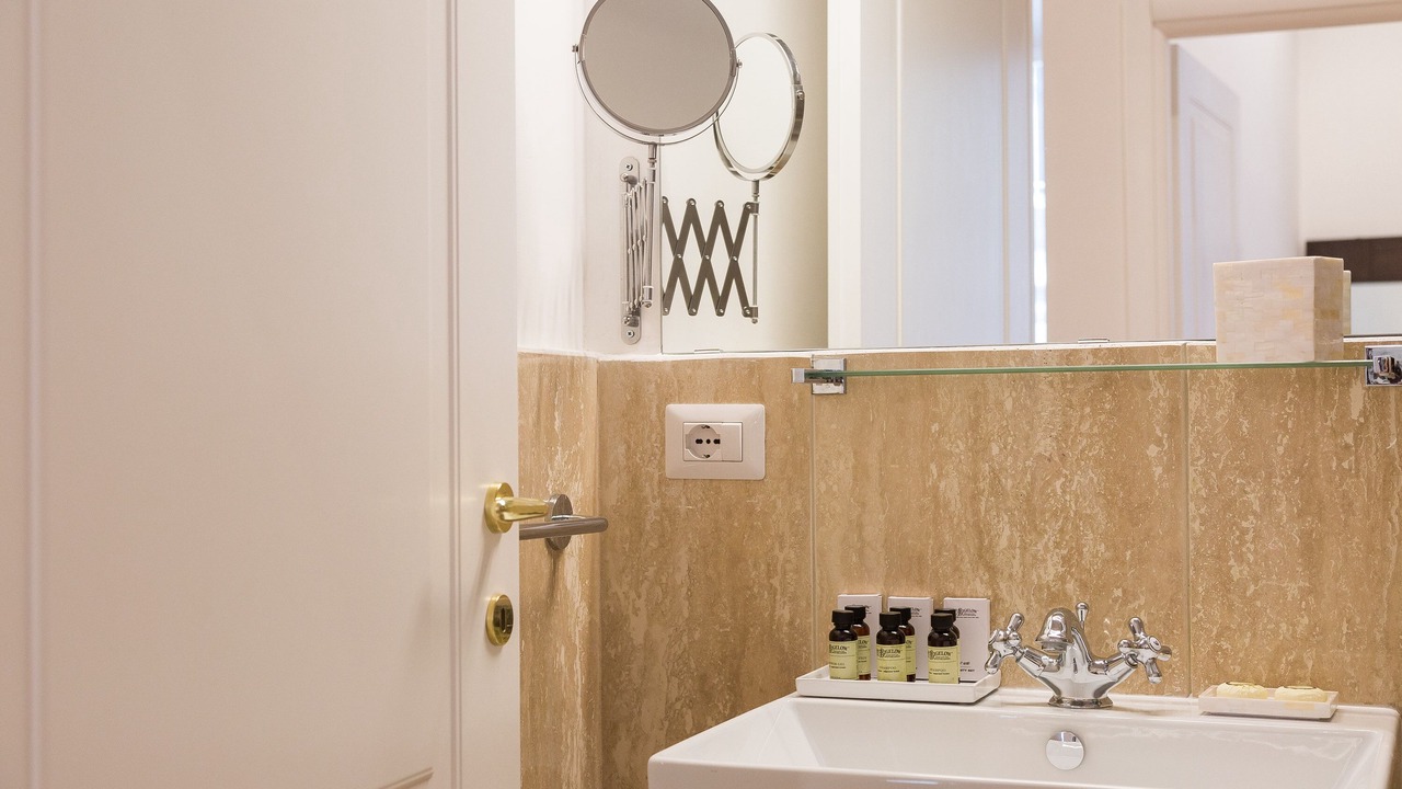 Photo of Bathroom in Rome City Centre