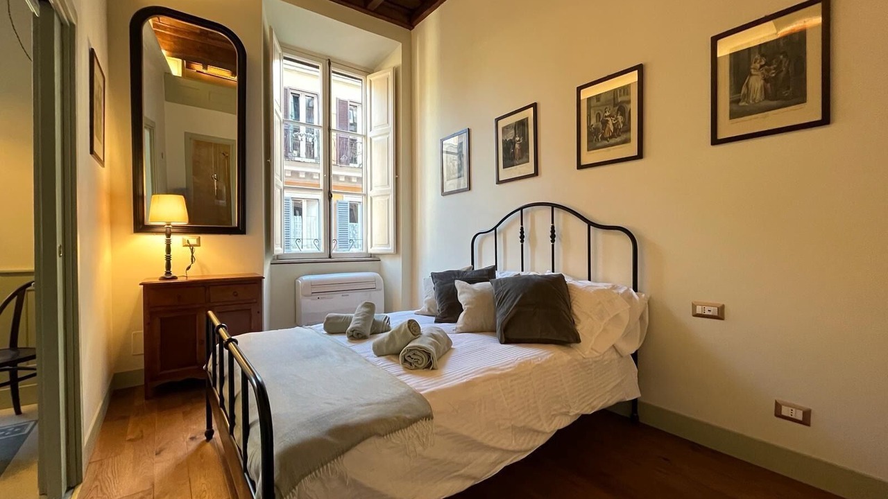 Photo of Bedroom in Rione VI Parione
