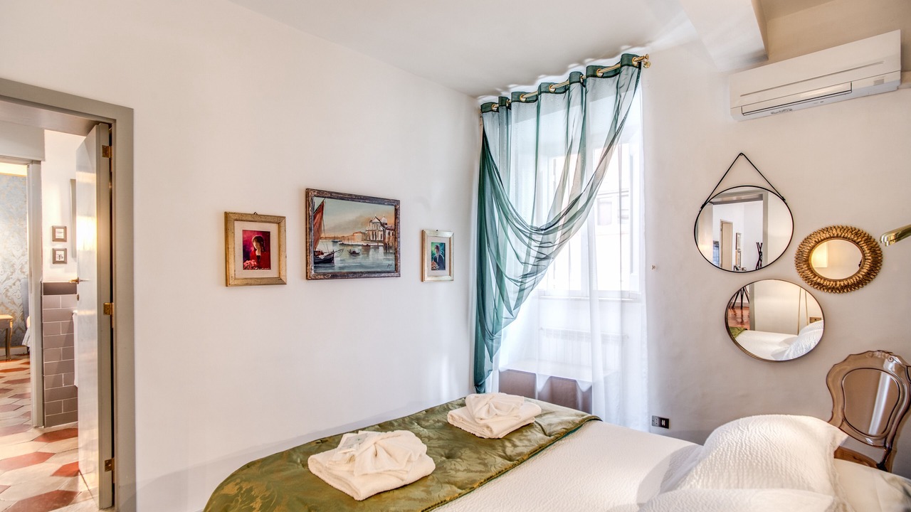 Photo of Bedroom in Navona