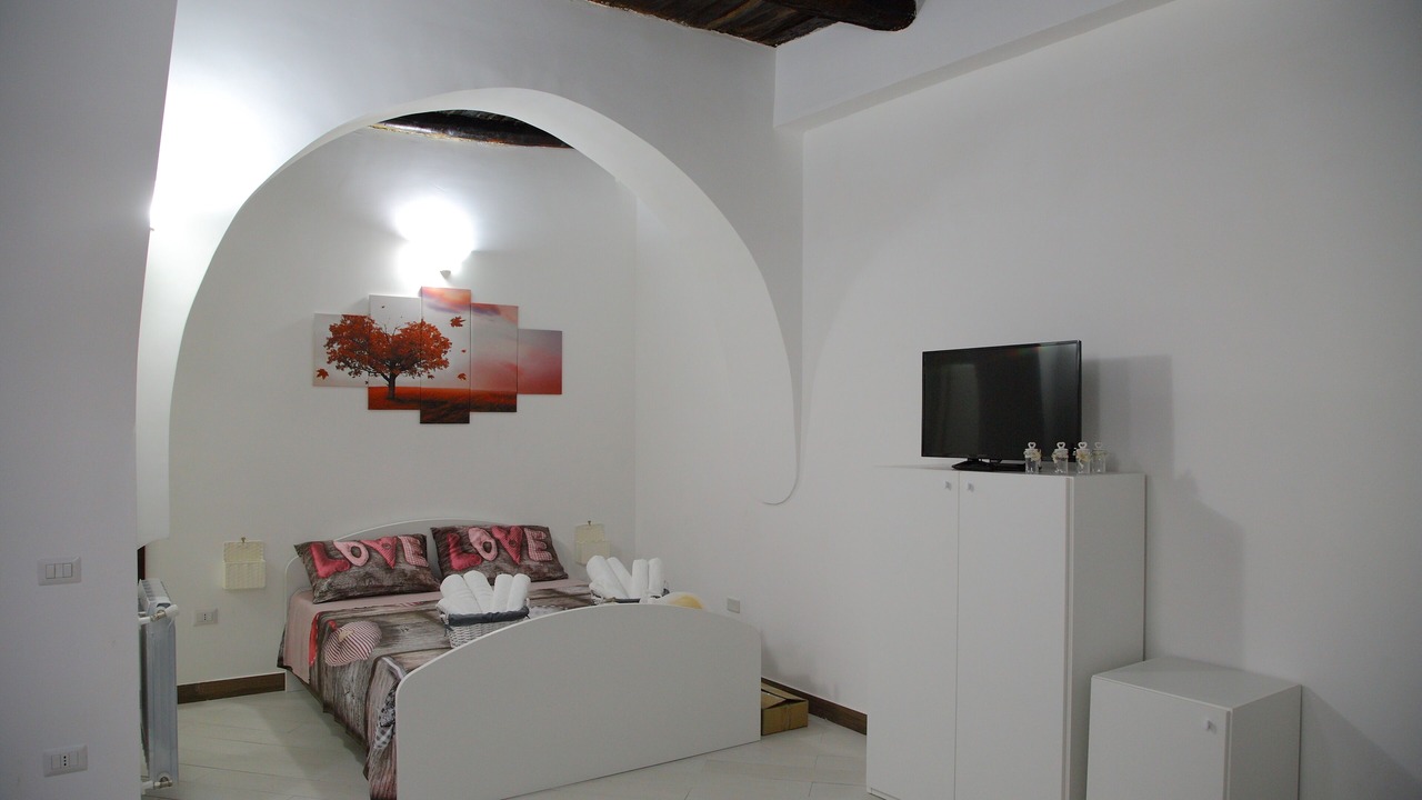 Photo of Bedroom in Historical Downtown Salerno