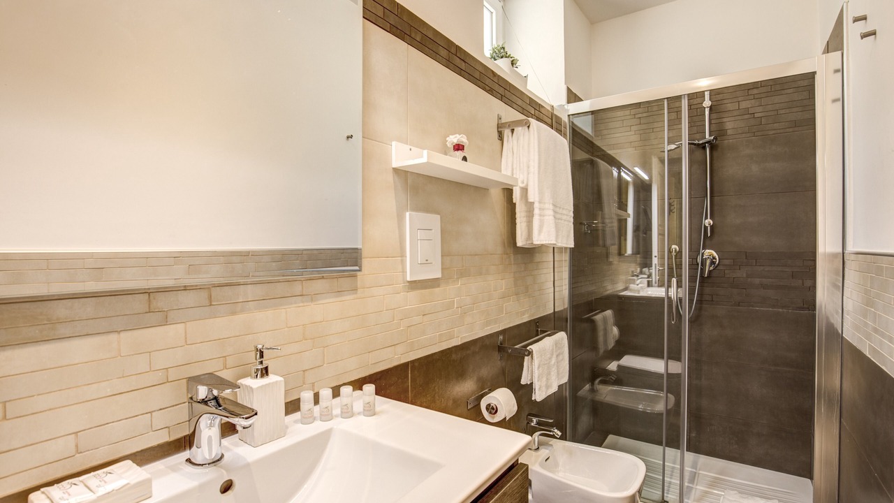 Photo of Bathroom in Navona
