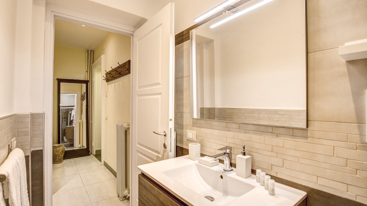Photo of Bathroom in Navona