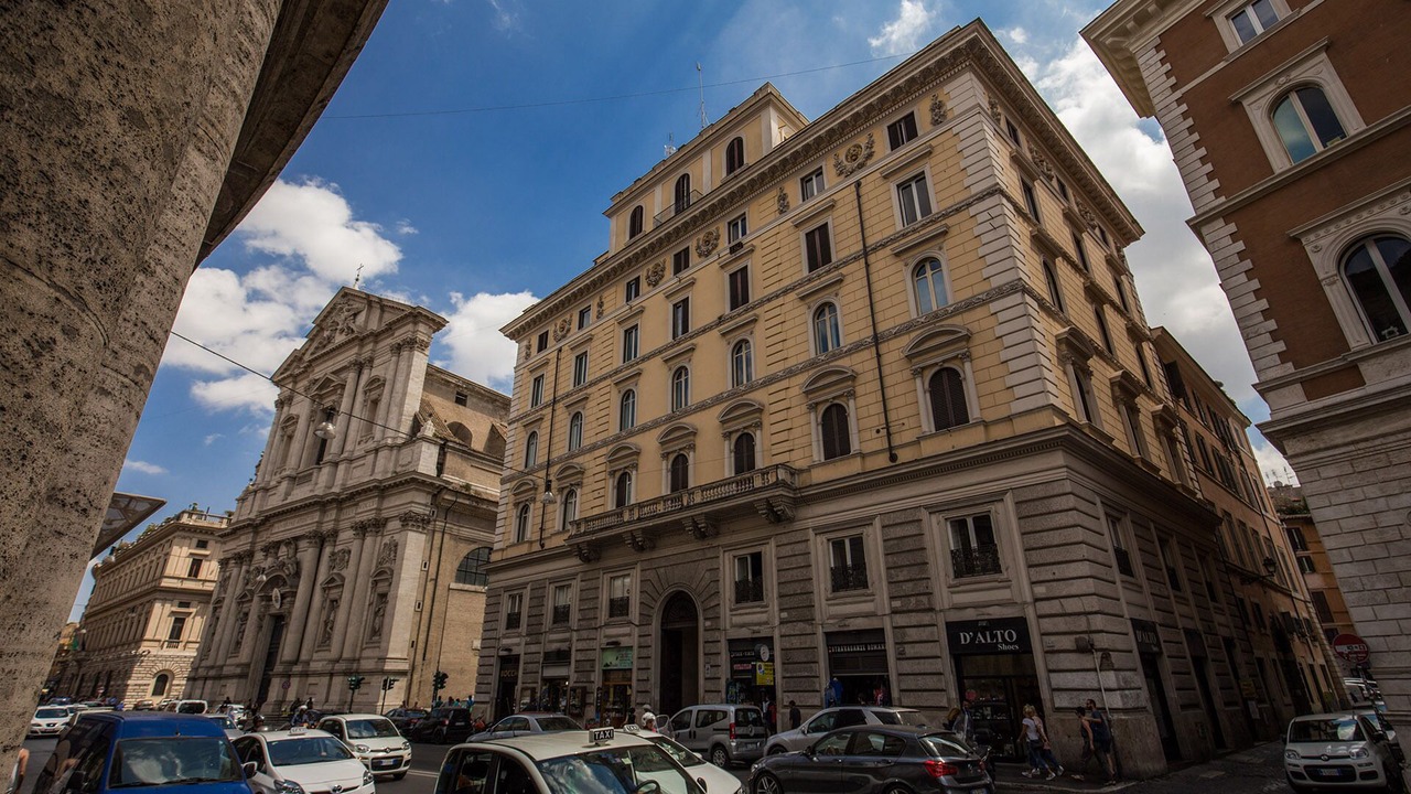 Photo of Others in Navona