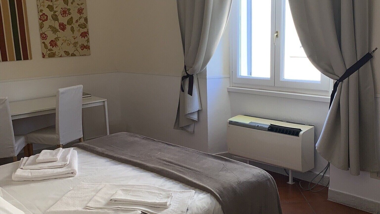 Photo of Bedroom in Rome City Centre