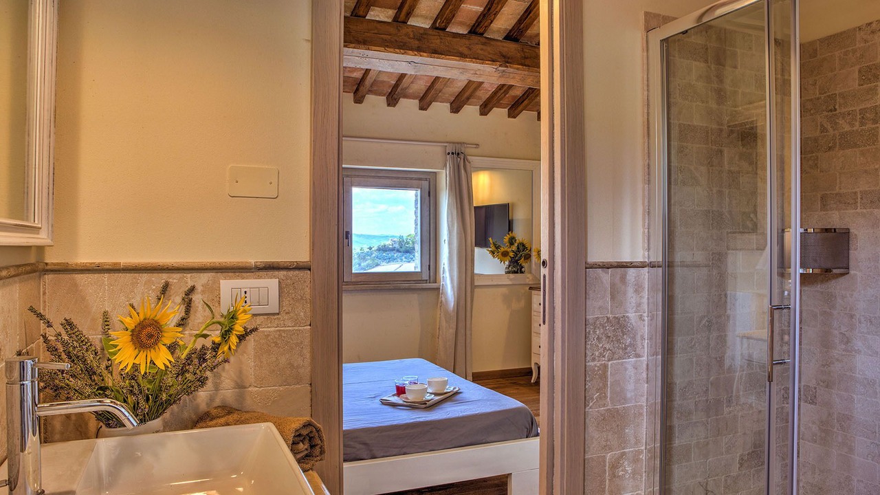 Photo of Bathroom in Todi