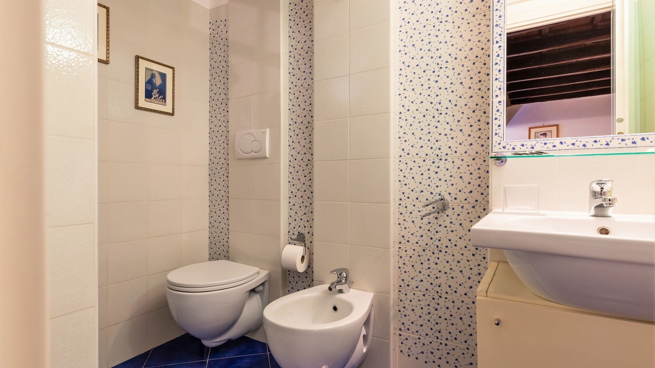 Photo of Bathroom in Navona