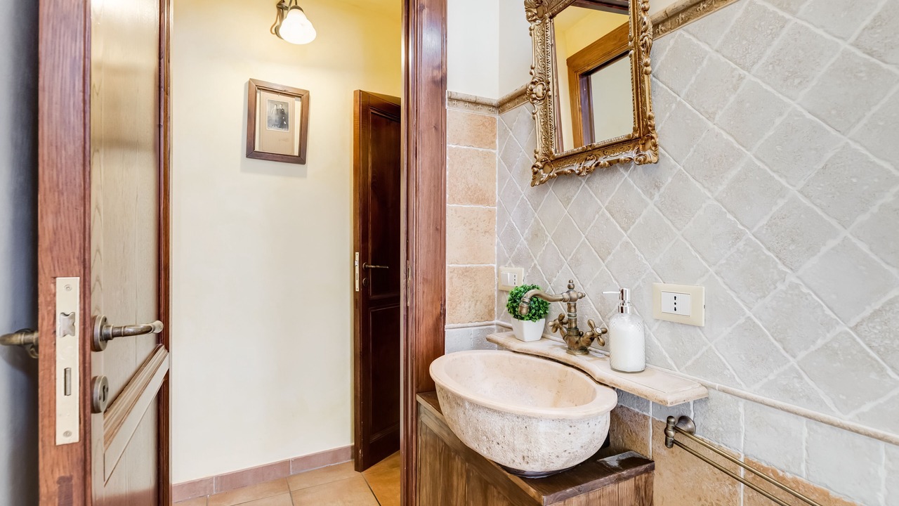 Photo of Bathroom in Navona