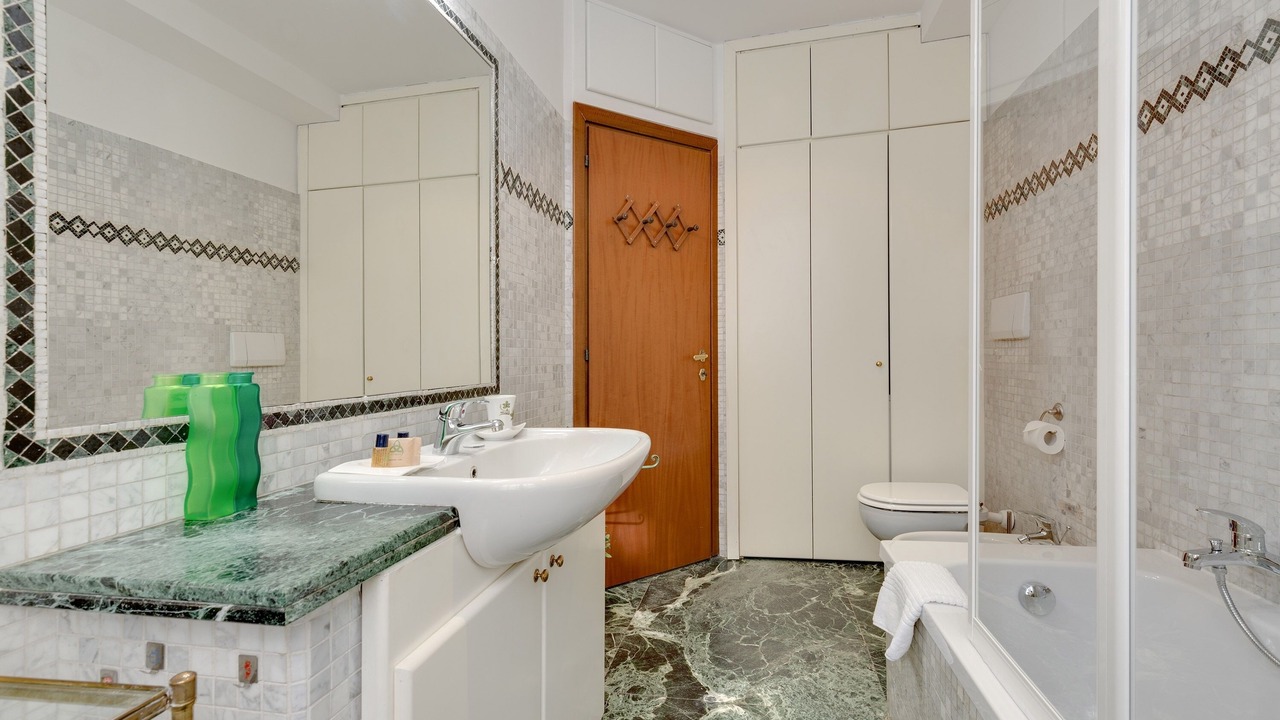 Photo of Bathroom in Monti