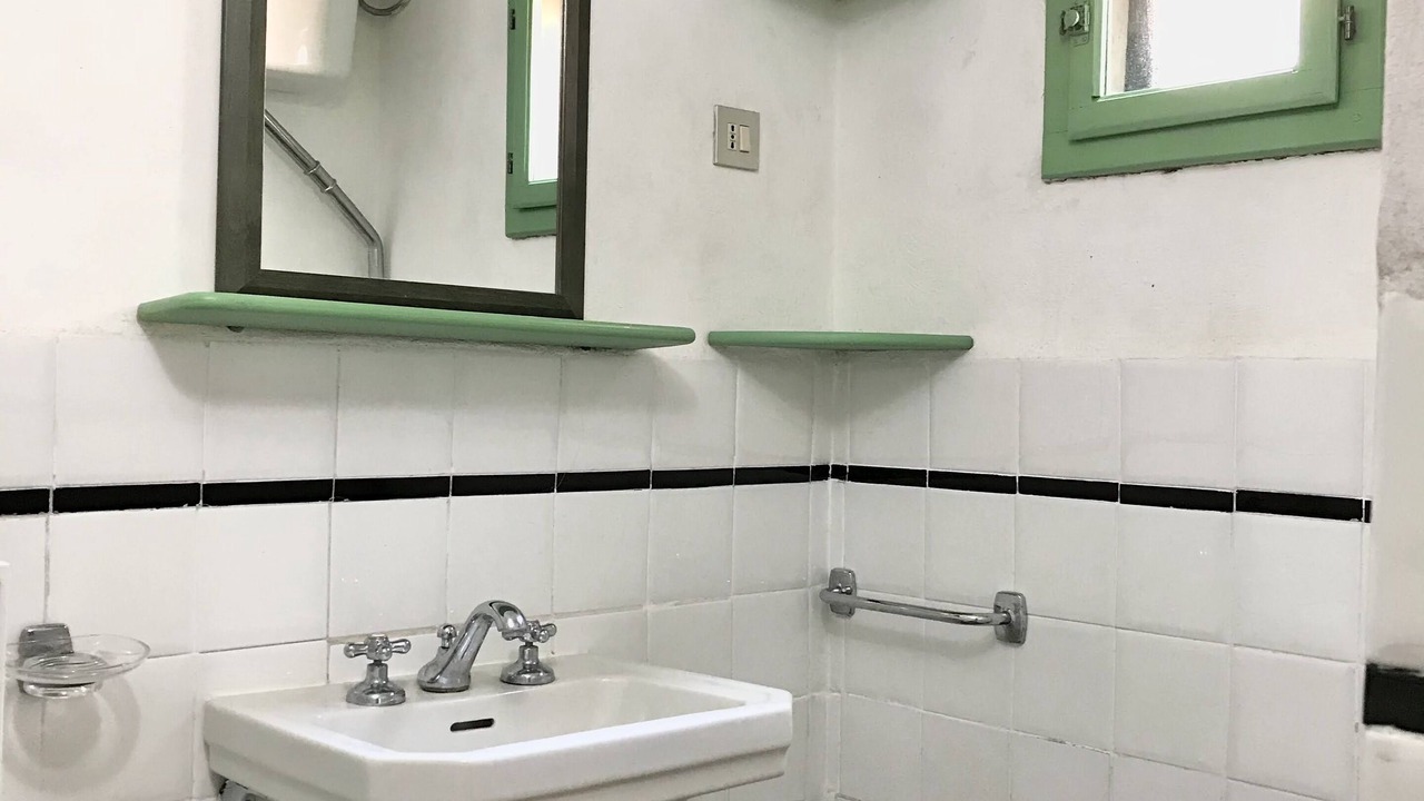 Photo of Bathroom in Tatti
