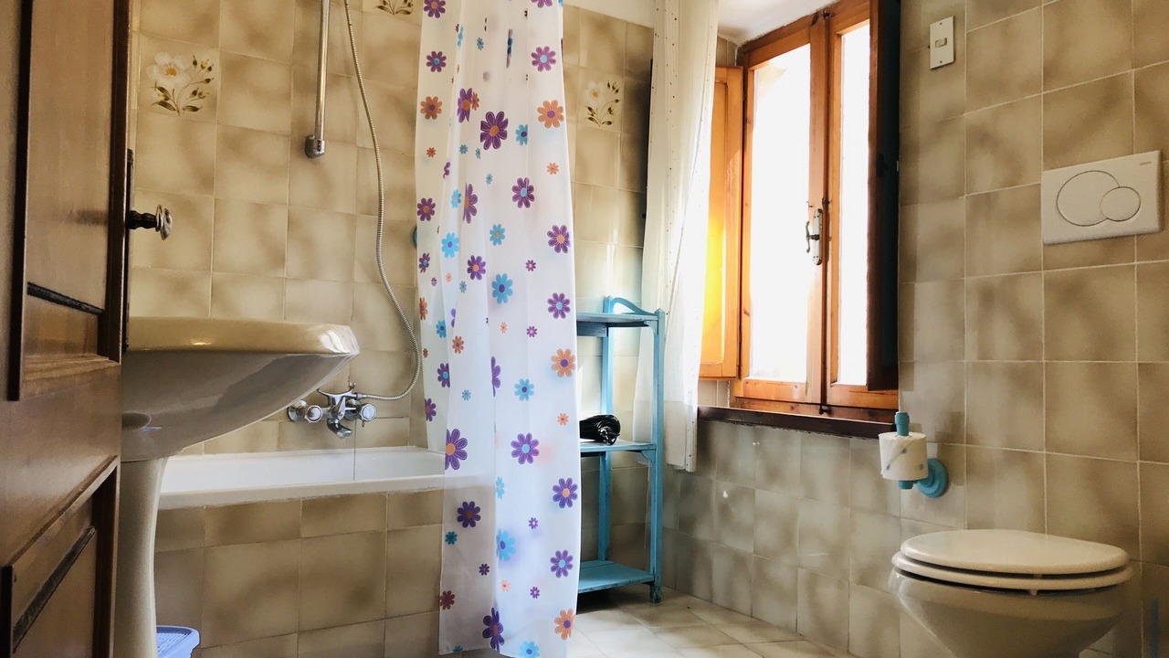 Photo of Bathroom in Tatti