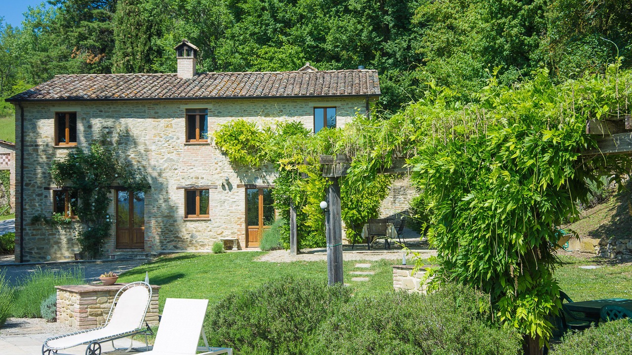 Photo of Others in Montone
