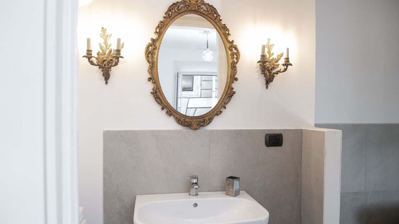 Photo of Bathroom in Rione VI Parione