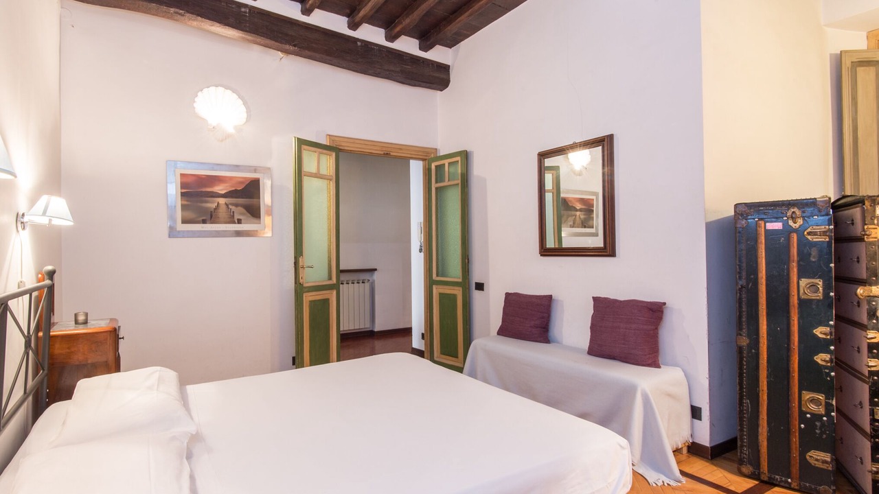 Photo of Bedroom in Rione VI Parione
