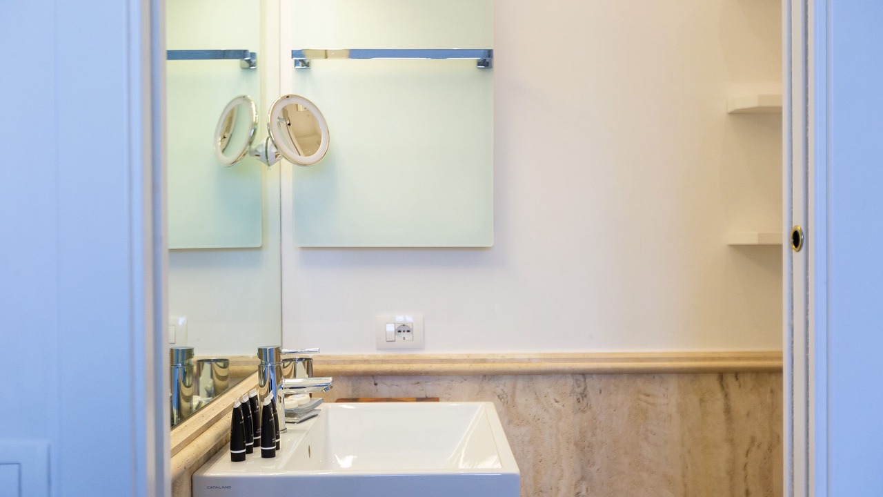 Photo of Bathroom in Rome City Centre
