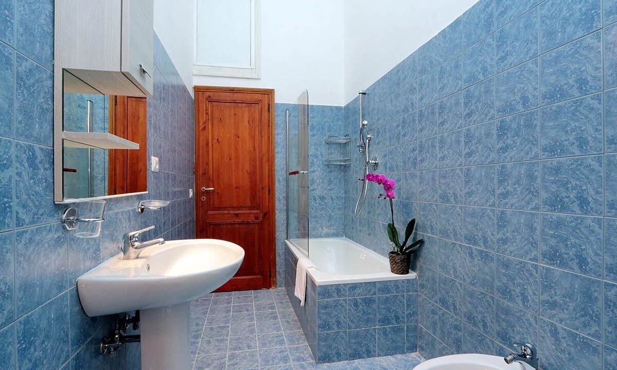 Photo of Bathroom in Rione VI Parione