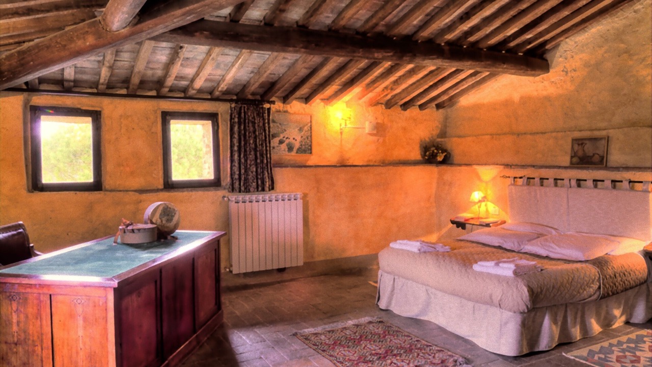Photo of Bedroom in Arezzo