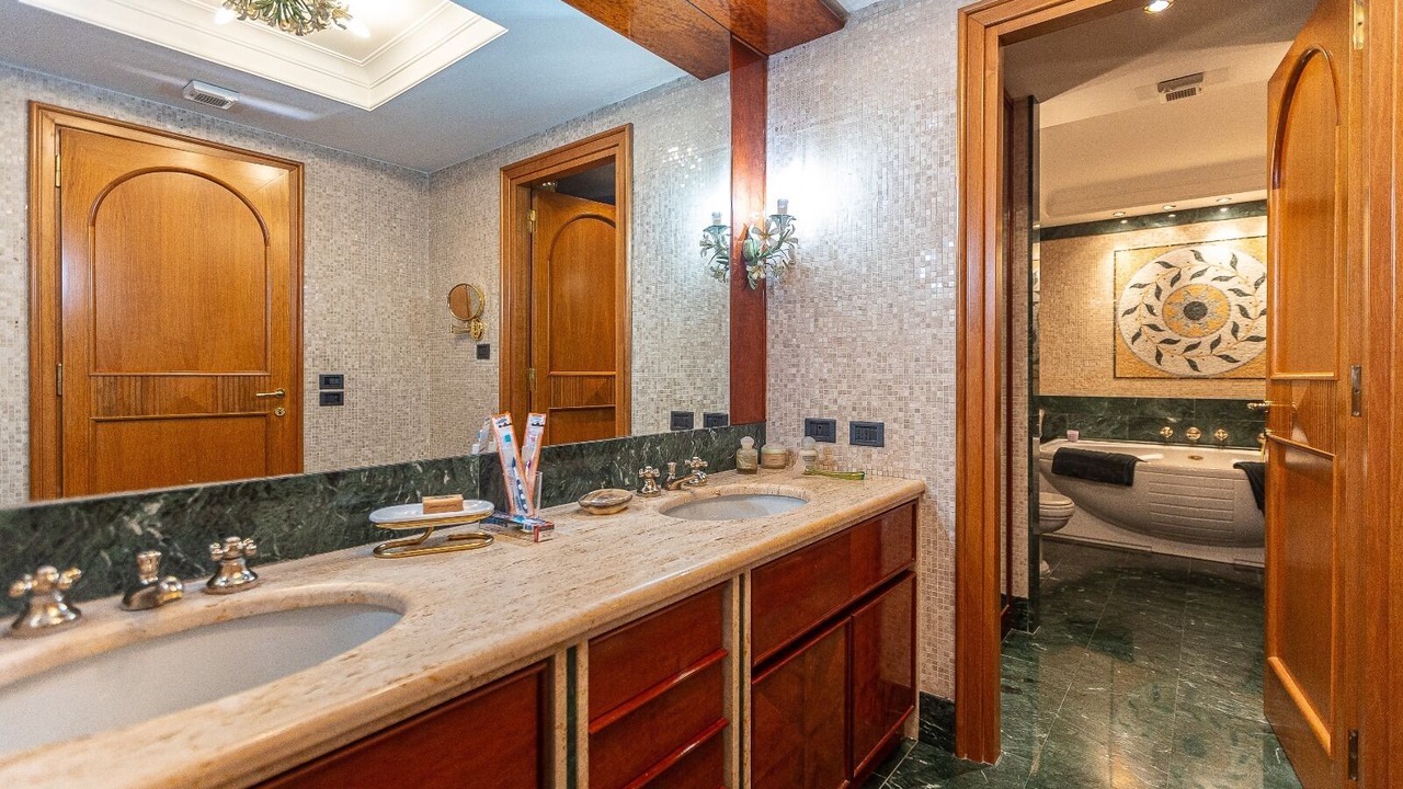 Photo of Bathroom in Rione VII Regola
