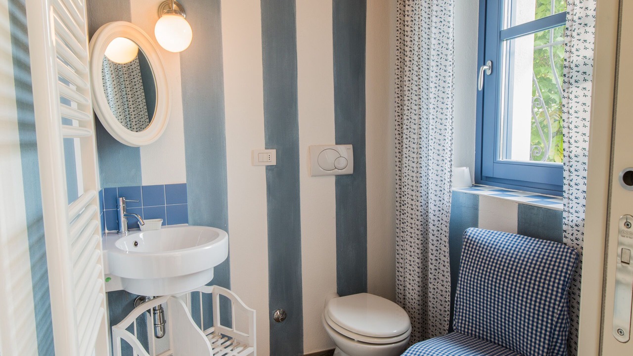 Photo of Bathroom in Verduno