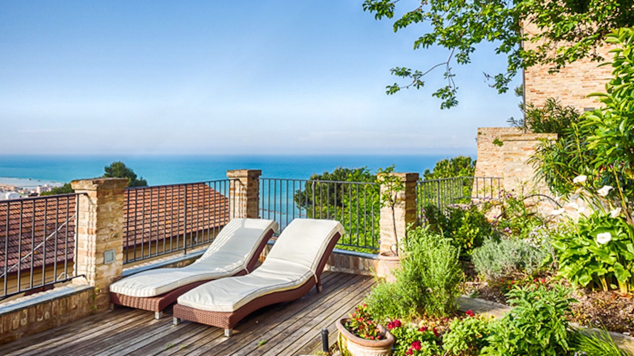 Photo of Patio Balcony in Cupra Marittima