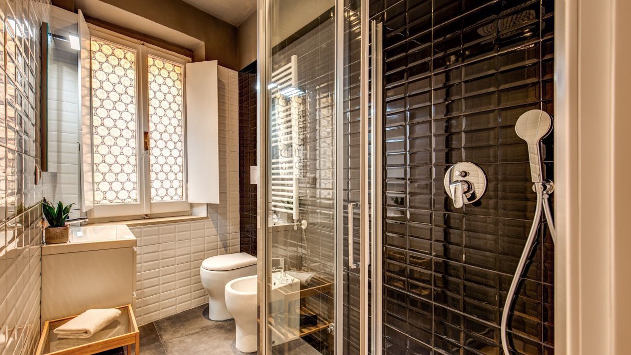 Photo of Bathroom in Rione VI Parione
