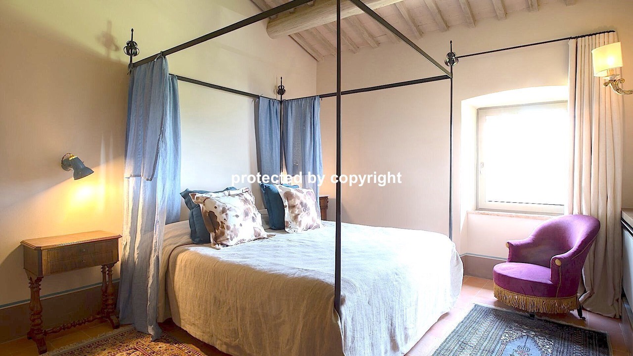 Photo of Bedroom in Arezzo