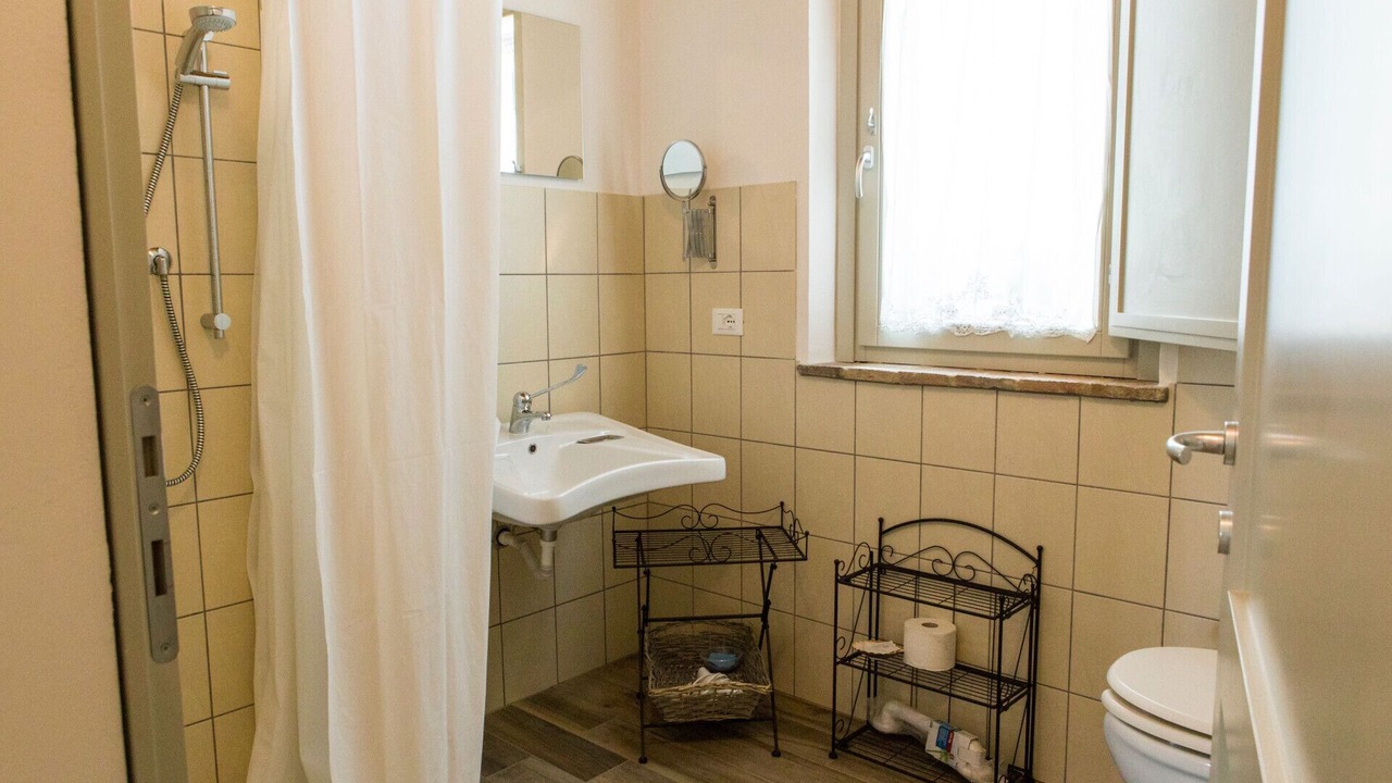 Photo of Bathroom in Montelovesco