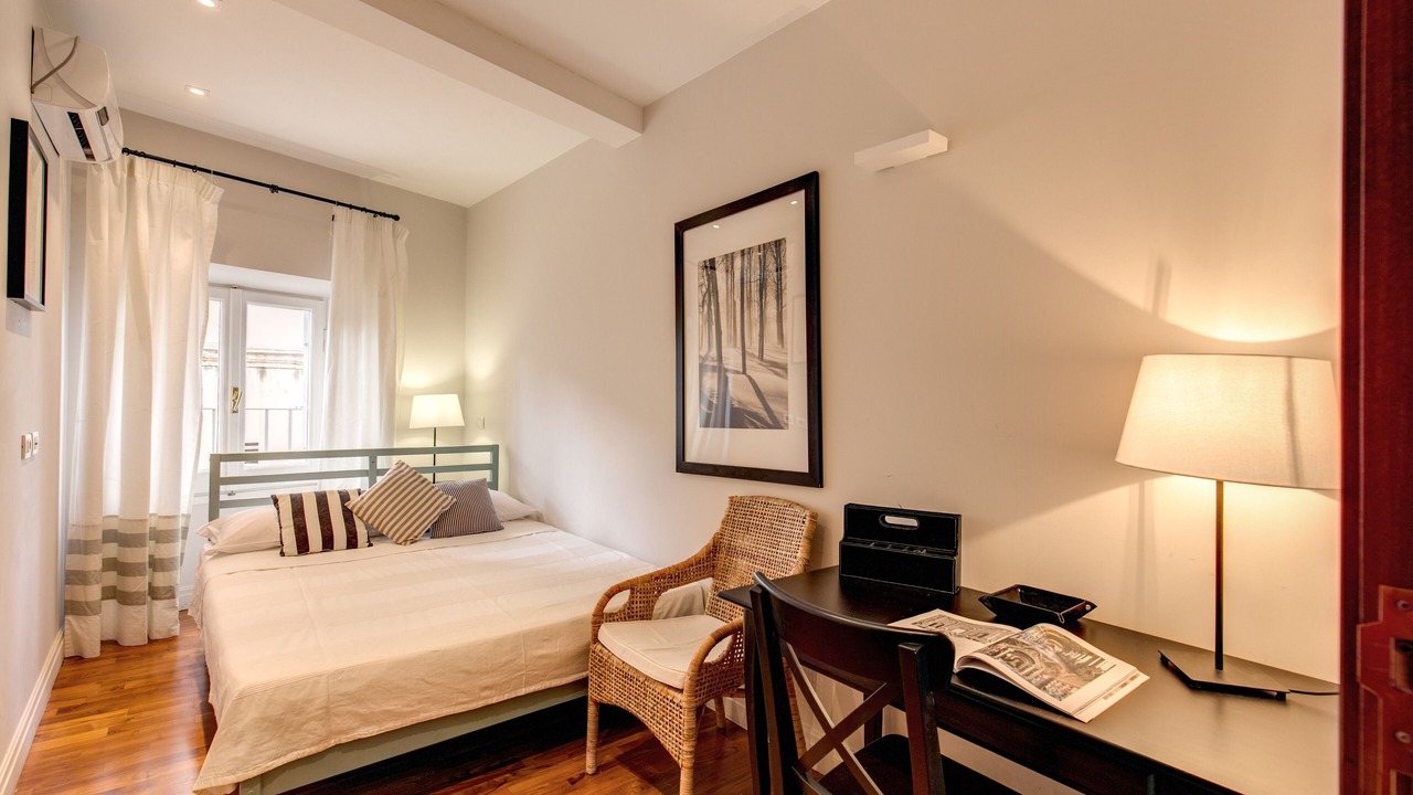 Photo of Bedroom in Rome City Centre
