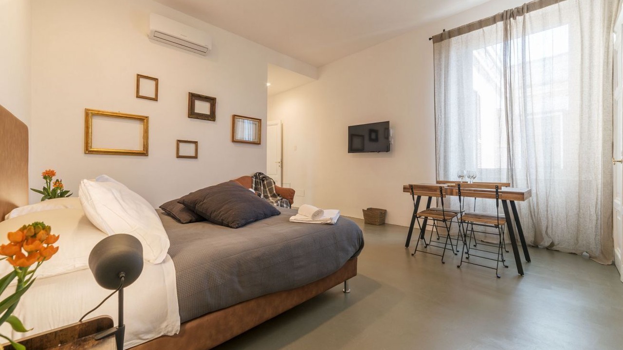 Photo of Bedroom in Rome City Centre
