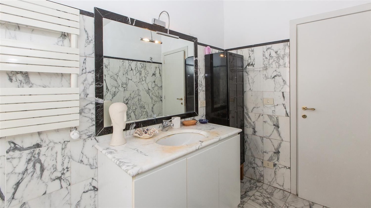 Photo of Bathroom in Rome City Centre