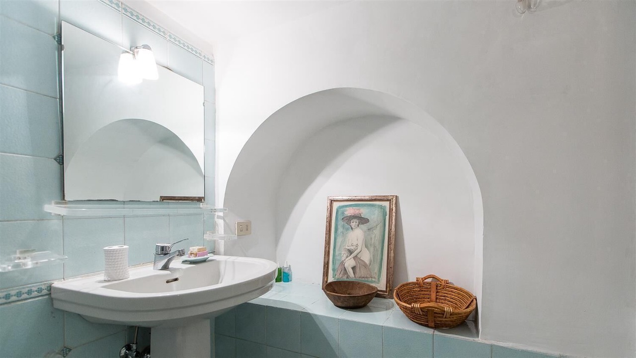 Photo of Bathroom in Rome City Centre