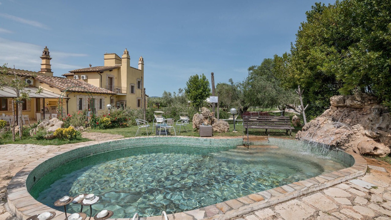 Photo of Outdoor in Canino
