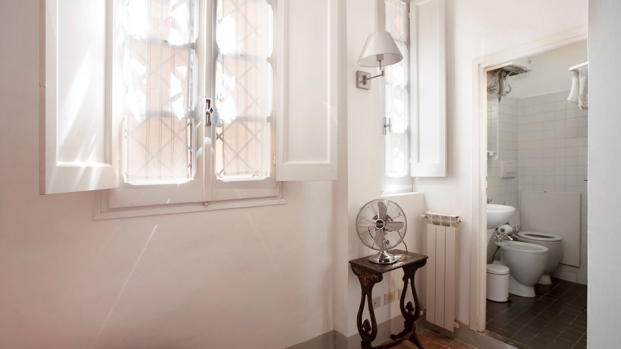 Photo of Bathroom in Rione VI Parione