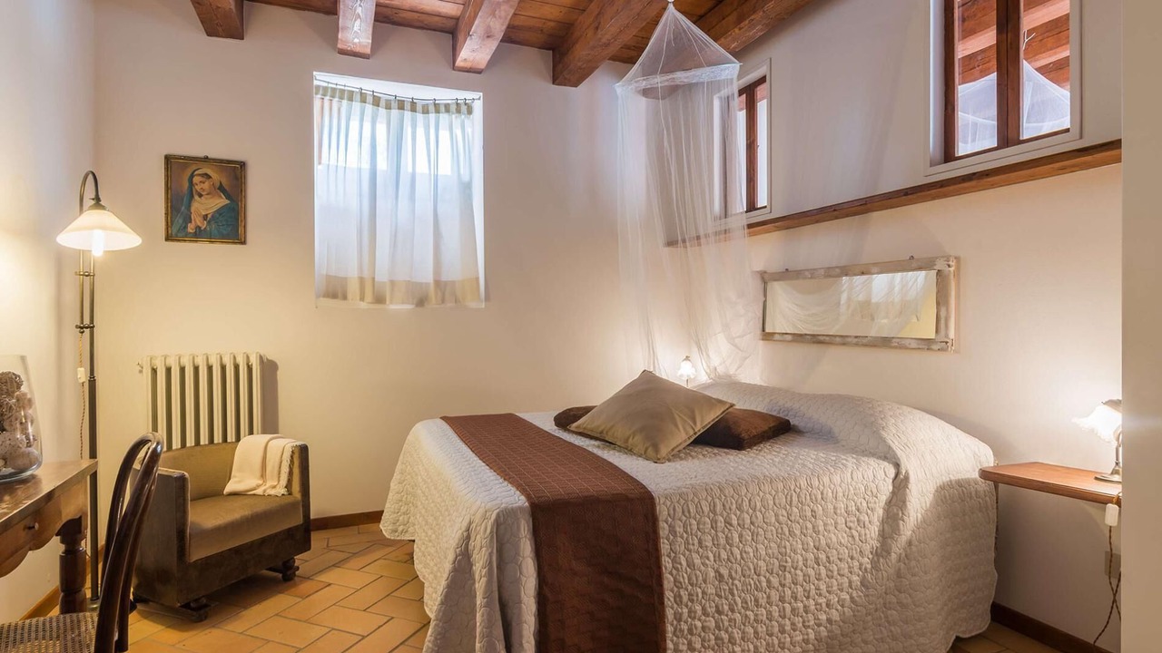Photo of Bedroom in San Costanzo