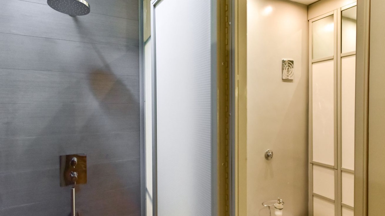 Photo of Bathroom in Rione VI Parione