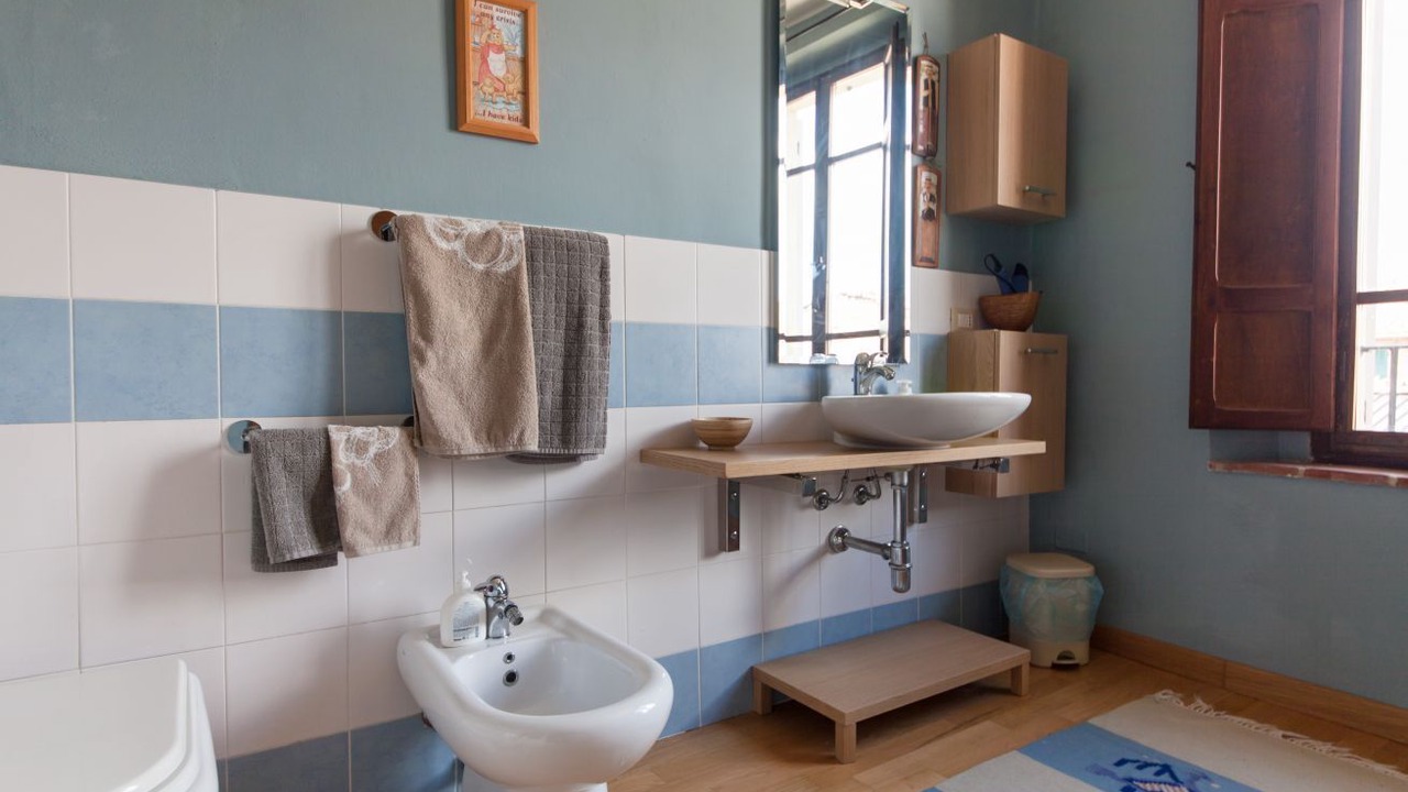 Photo of Bathroom in Compignano