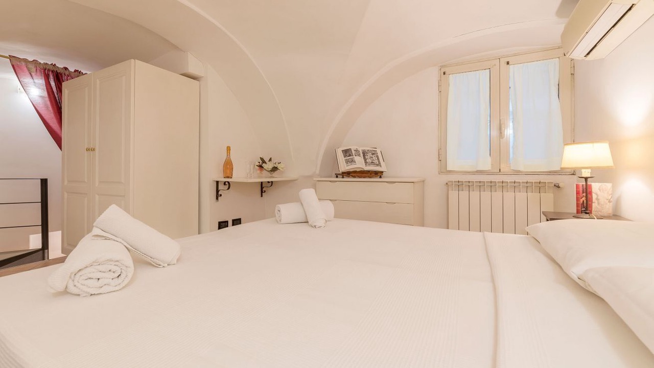 Photo of Bedroom in Rome City Centre