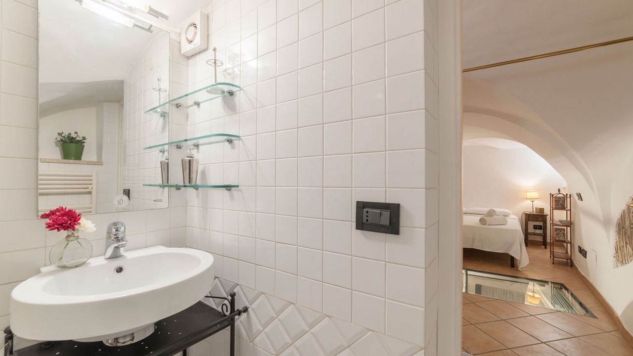 Photo of Bathroom in Rome City Centre