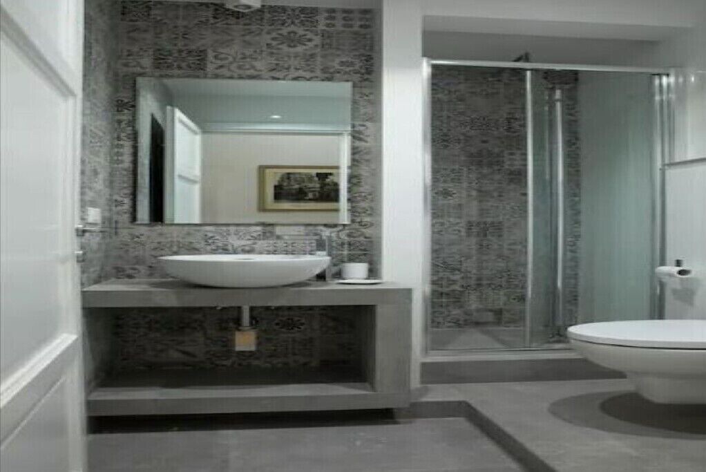 Photo of Bathroom in Salario