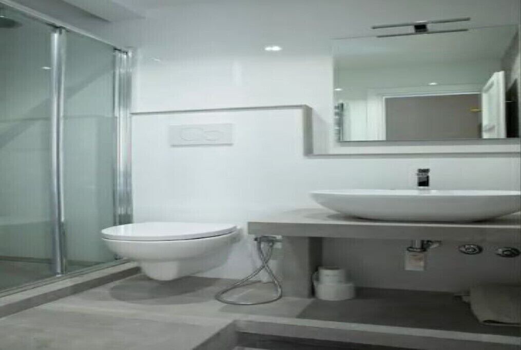 Photo of Bathroom in Salario
