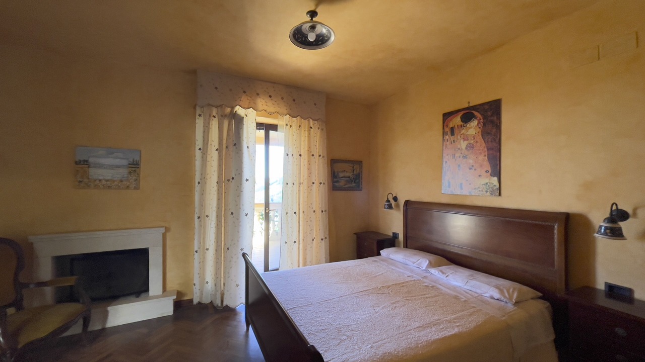 Photo of Bedroom in Castilenti