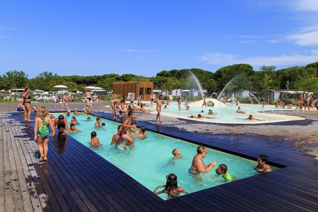 Photo of Human In Picture in Zadina Pineta