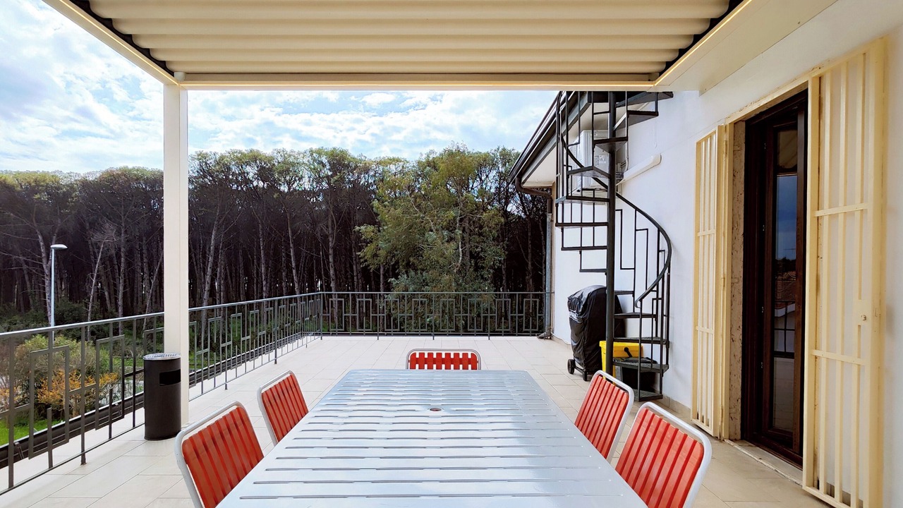Photo of Outdoor in Laura