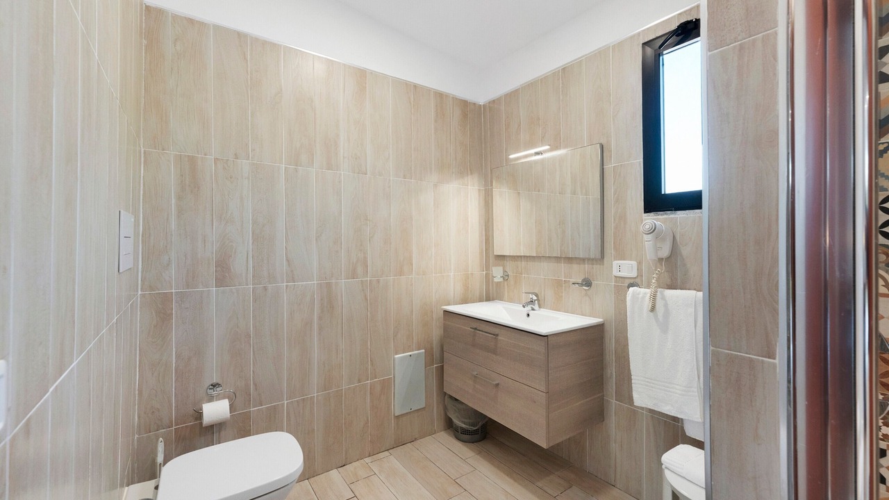 Photo of Bathroom in Laura