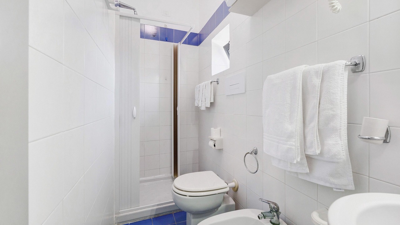 Photo of Bathroom in Laura