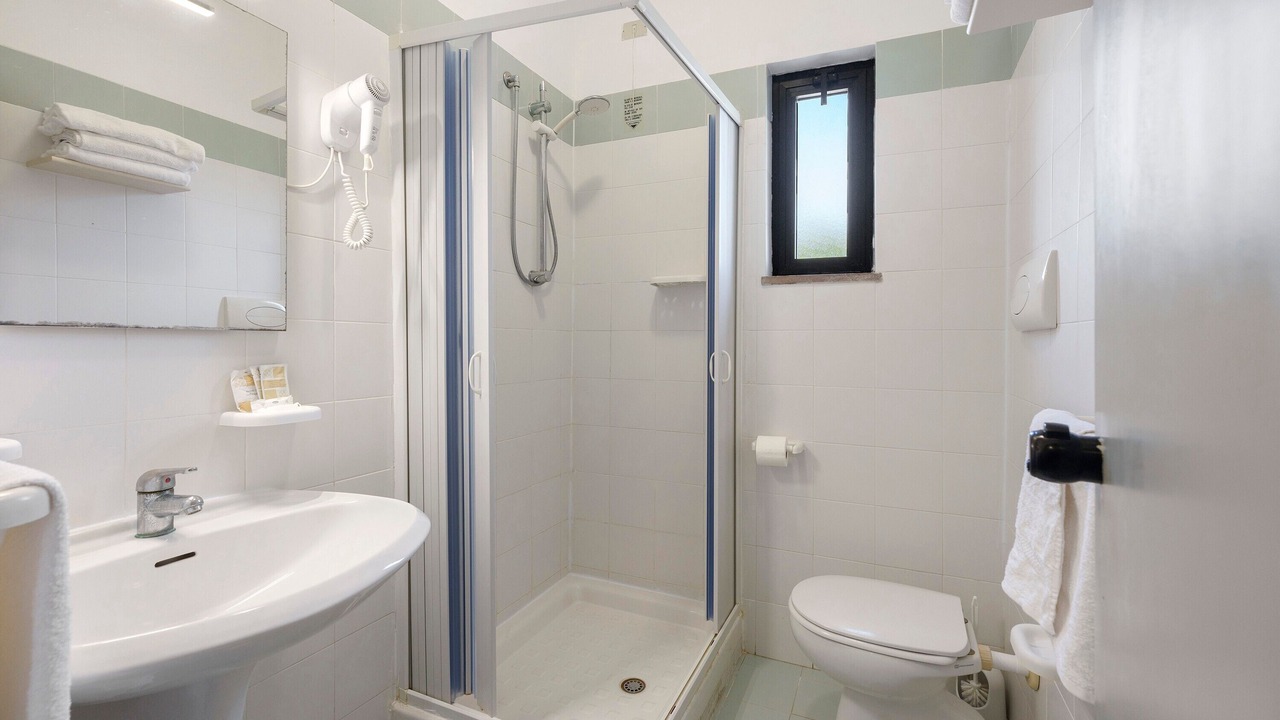 Photo of Bathroom in Laura