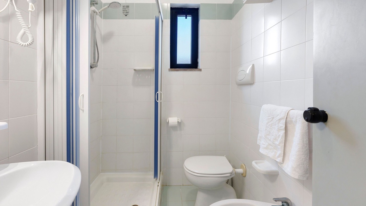 Photo of Bathroom in Laura