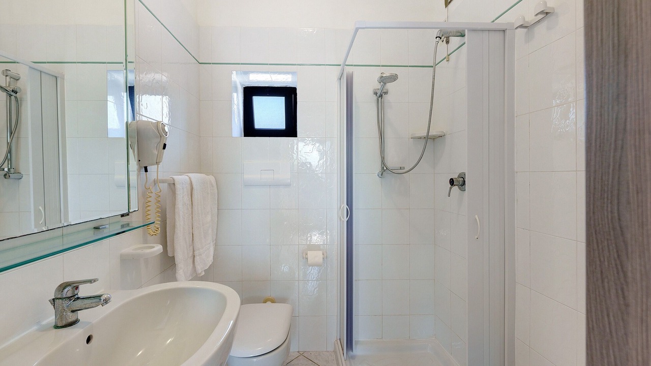 Photo of Bathroom in Laura