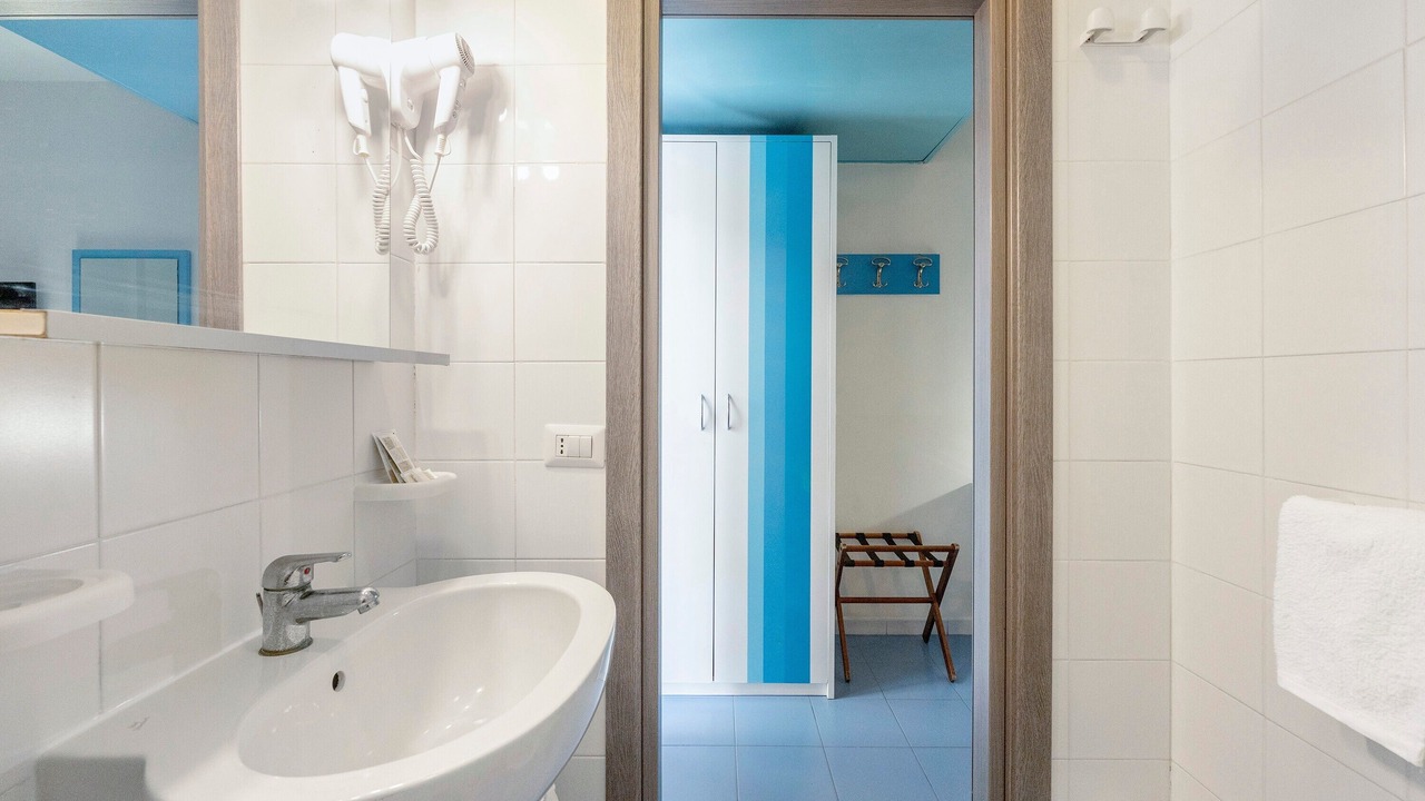 Photo of Bathroom in Laura